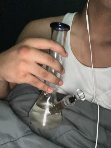 Customer photo review of 10" Color Accented Beaker Bong