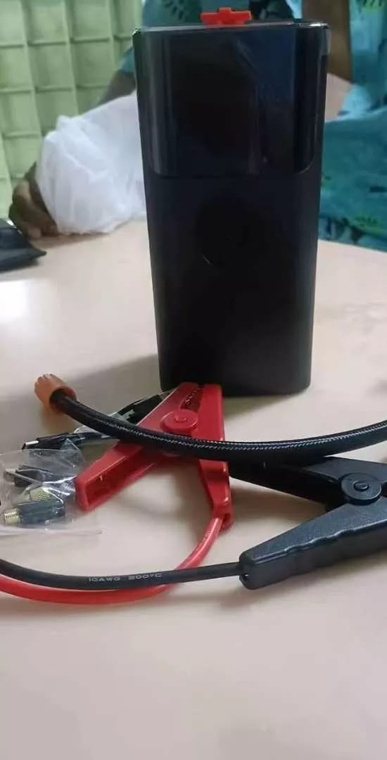 Customer photo review of 4-in-1 Tire Inflator, Jump Starter, Power Bank and LED Light