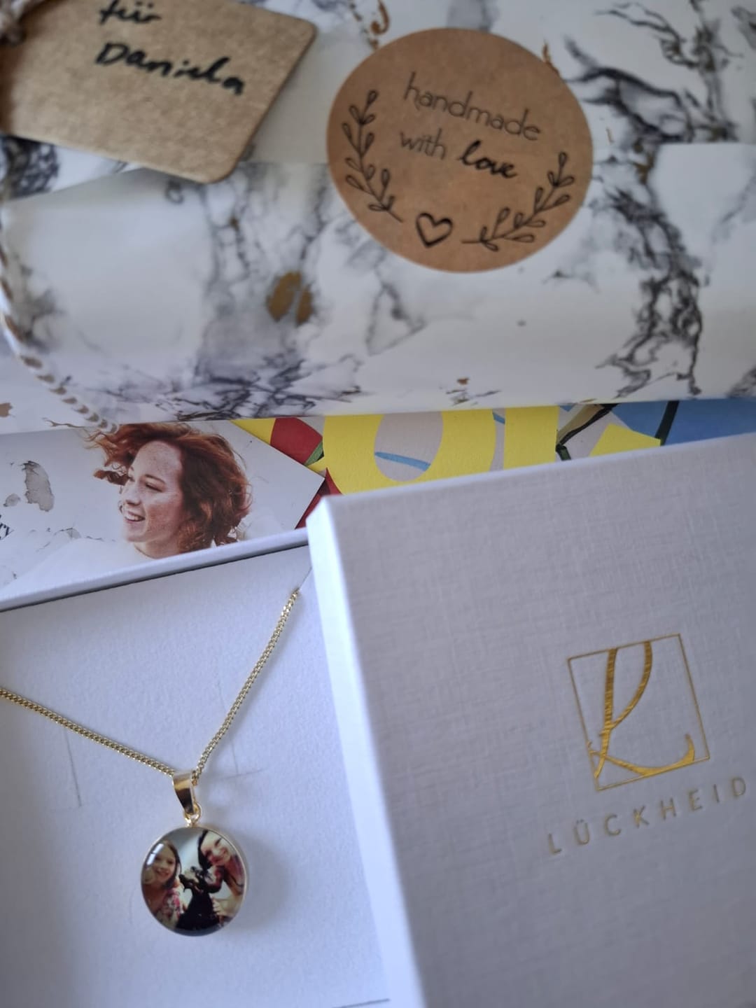 Customer photo review of Personalisierbare Hunde Foto Kette 925er Sterling Silber 18K vergoldet