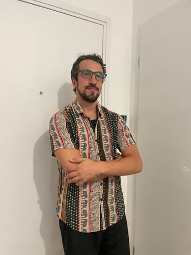 Customer photo review of Chemise à manches courtes verte à imprimé éléphant rayé pour hommes
