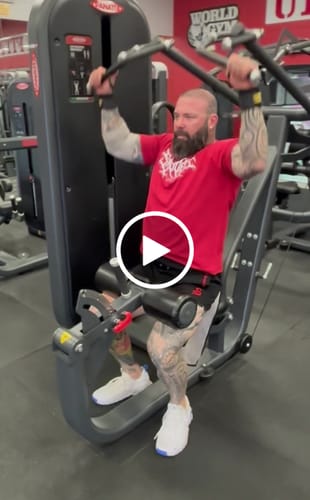 Customer video review of Metal - unisex Pump cover - Oversized Gym T-shirt  - Red