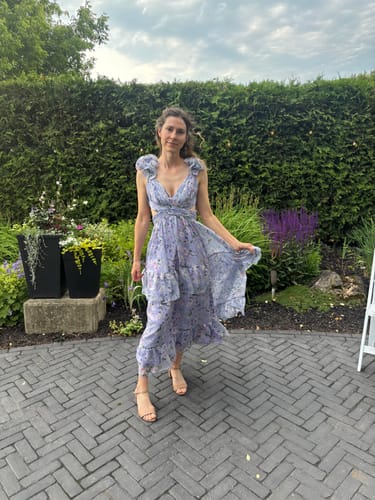 Customer photo review of Barcelona Midi in Lilac by Mac Duggal - RENTAL