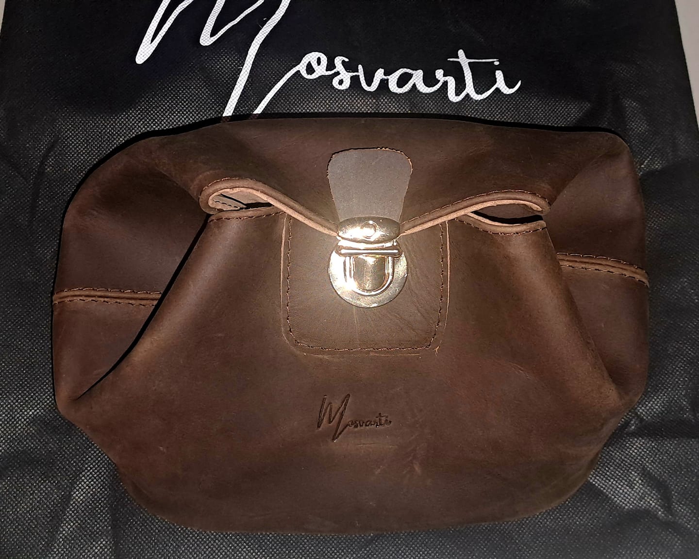 Customer photo review of Cosmetiquera 100% Piel Neceser Dama Para Accs. Mod Cosmopolitan (Crazy Café)