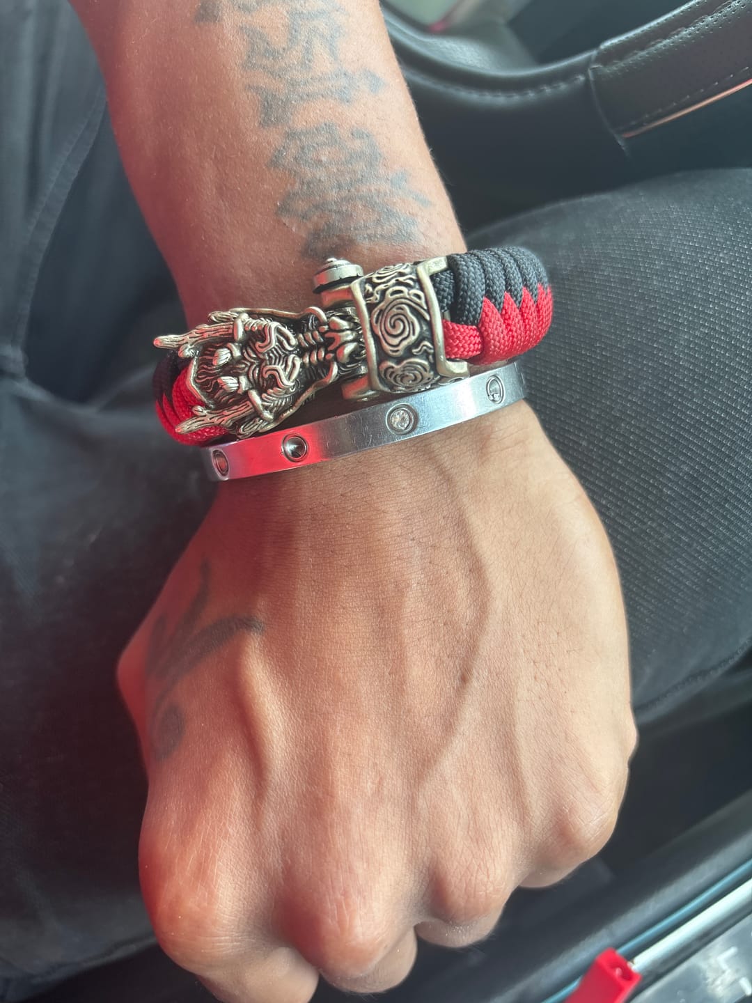 Customer photo review of The Dragon Paracord Bracelet