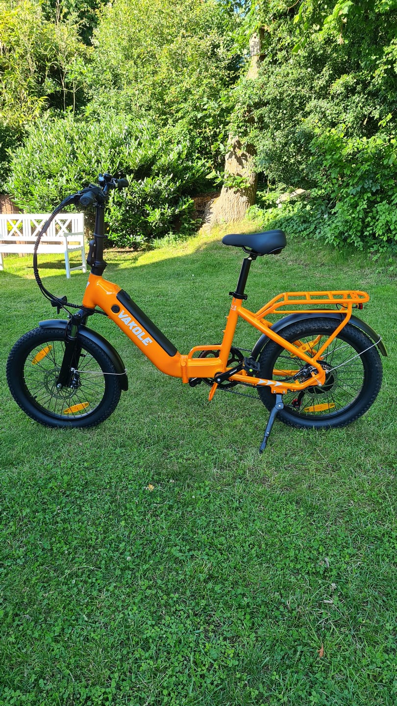 Customer photo review of Vakole VT4 2025 Version 250W 20" Foldable Electric Bike 468Wh Compact Step-through E-bike 36V 13Ah Battery