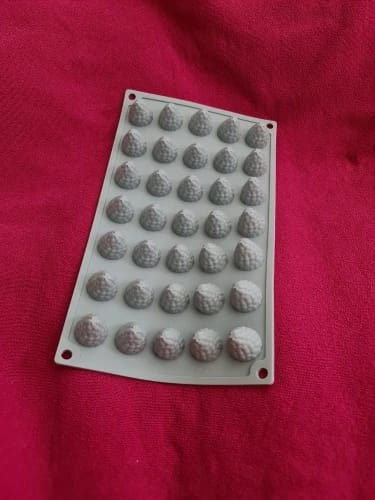 Customer photo review of SHENHONG – moules à gâteaux en Silicone, 35 cavités, framboise, fraise, Dessert, placement, décoration, Fondant, pâtisserie, cuisson