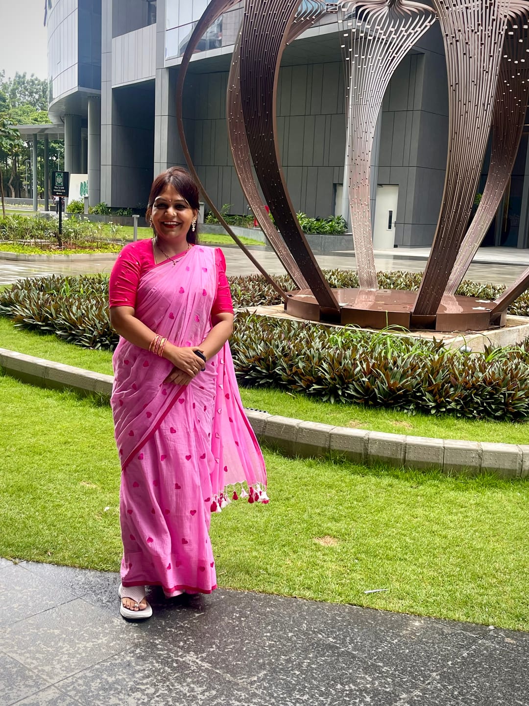 Customer photo review of Pink Love Mulmul Cotton Saree