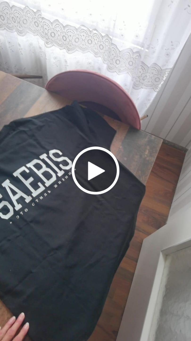 Customer video review of Lifestyle Damen Extra Oversized Premium T-Shirt schwarz by SAEBIS®