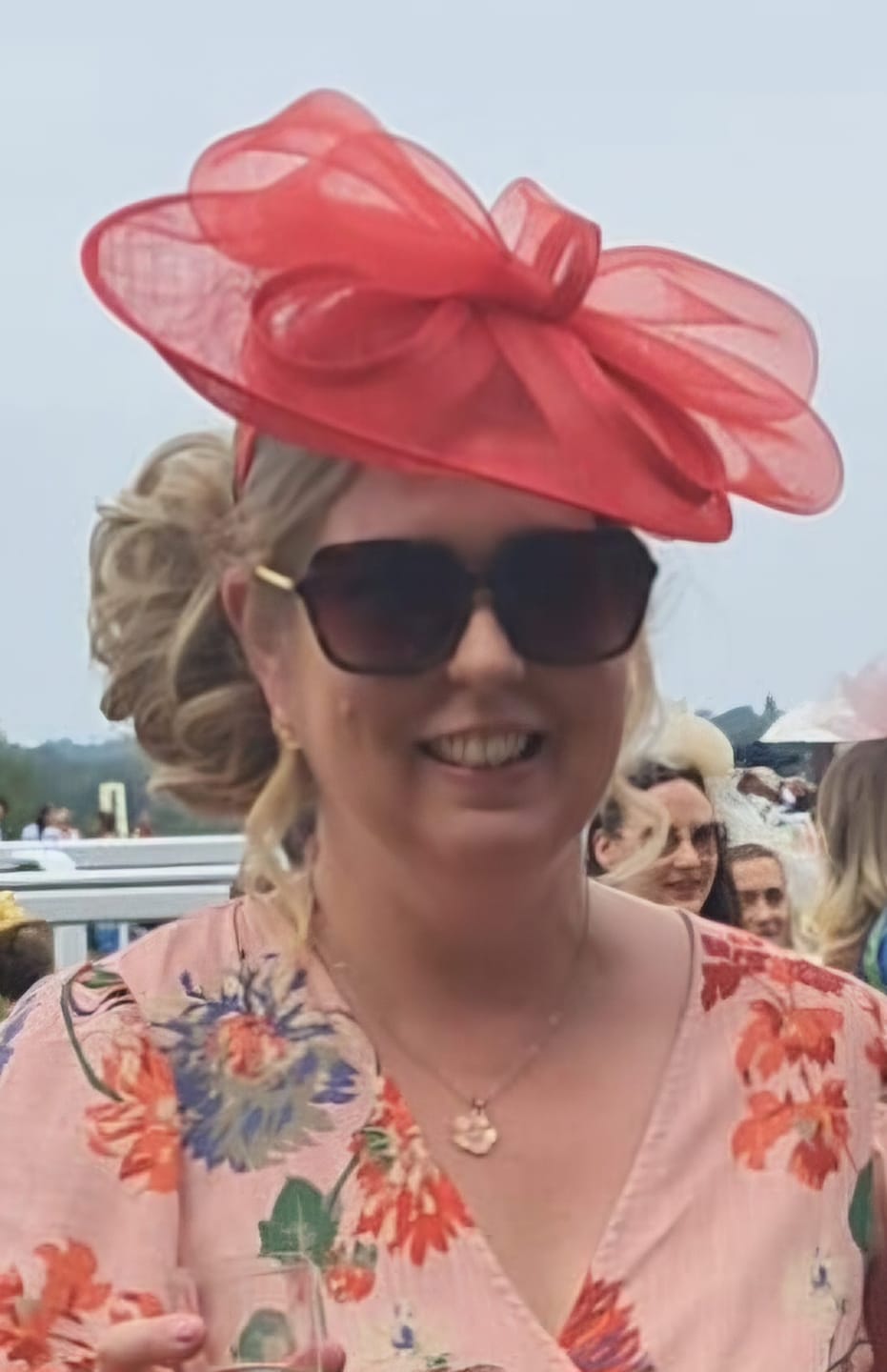 Customer photo review of Stranded Curly Hair Messy Bun Scrunchie - Colour #18/22 Iris