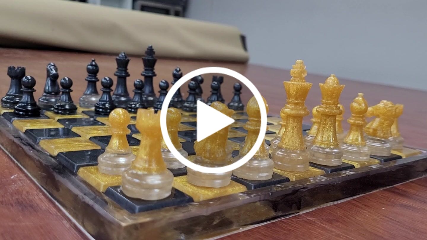 Customer video review of 12x12x0.75" Small Chess Board Silicone Mold With 1.2" Squares