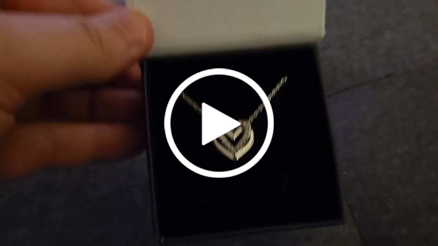 Customer video review of Cathy 18k White Gold Plated Necklace with Swarovski Crystals