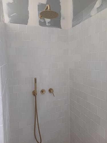Customer photo review of Colonne de douche encastrée or brossé