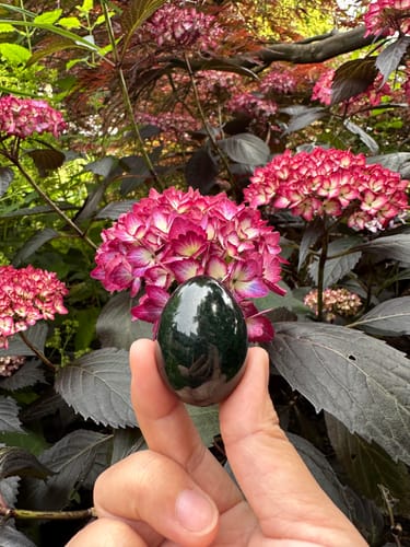 Customer photo review of Nephrite Jade Yoni Egg