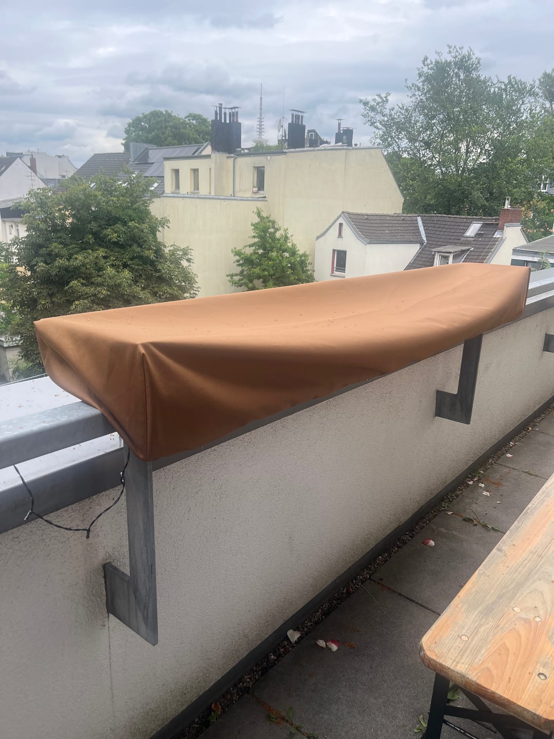 Customer photo review of 4-Season Allwetter-Schutzhülle für 2 Tische