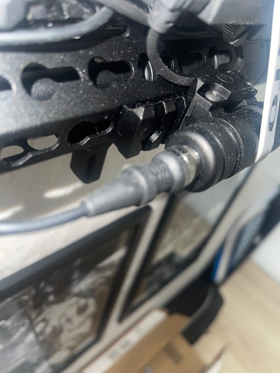 Customer photo review of Vector Optics 21mm MLOK Schiene Länge wählbar