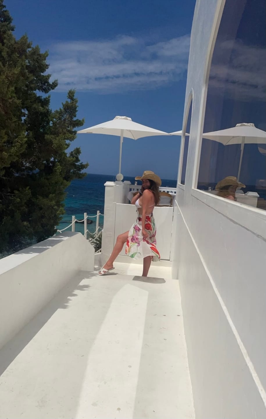 Customer photo review of CLOVELLY LONG SARONG