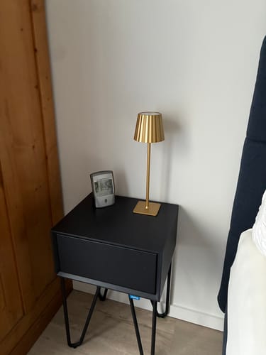 Customer photo review of Luxe Scandinavische Draadloze Tafellamp Arlo – Elegante LED Verlichting met USB Oplaadfunctie