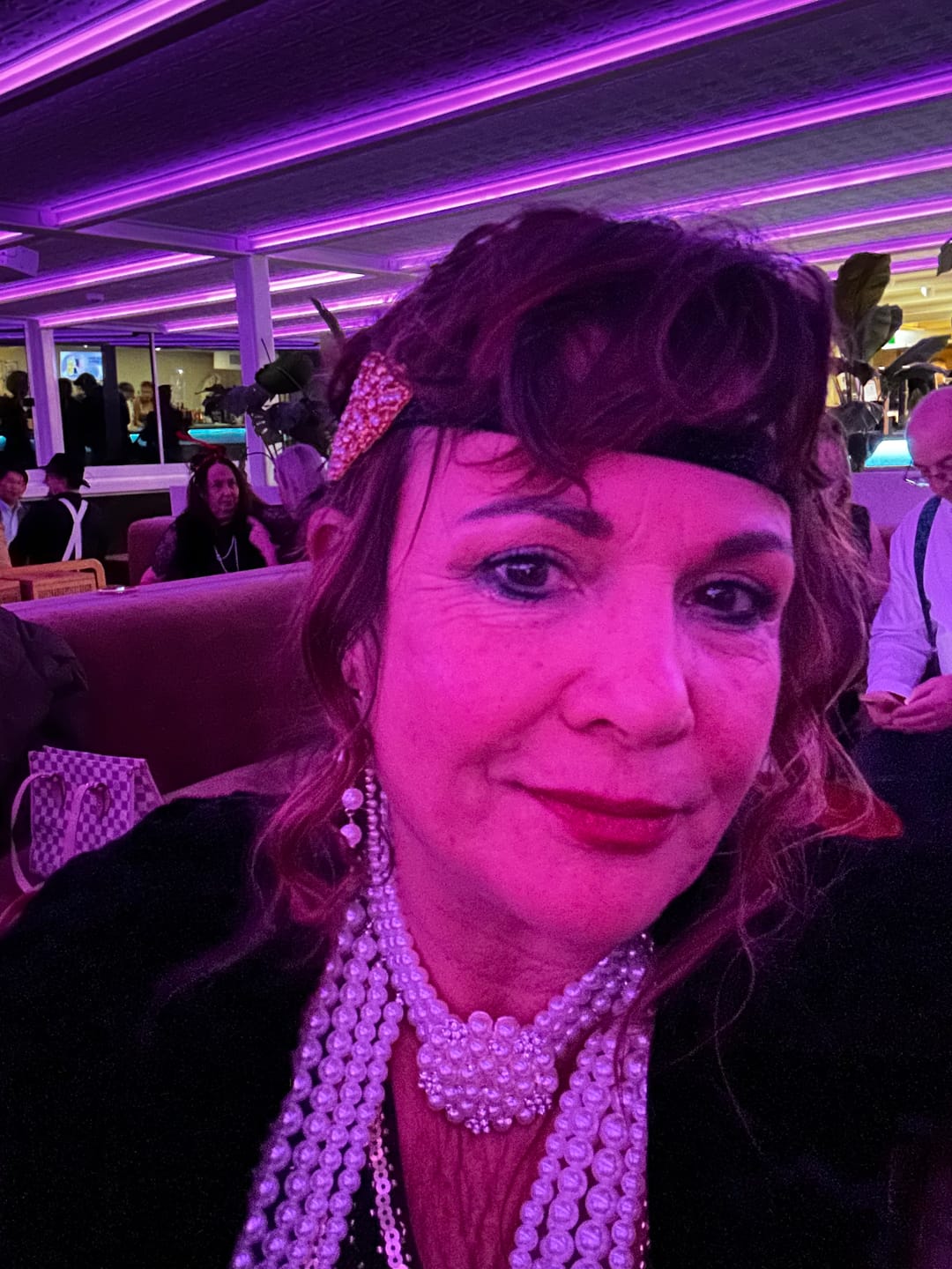 Customer photo review of 1920s Black and Gold Deco Flapper Headband