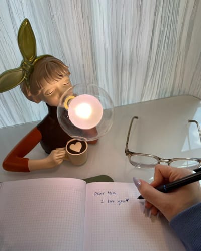 Customer photo review of Light Up Spaces™ Bubble Girls