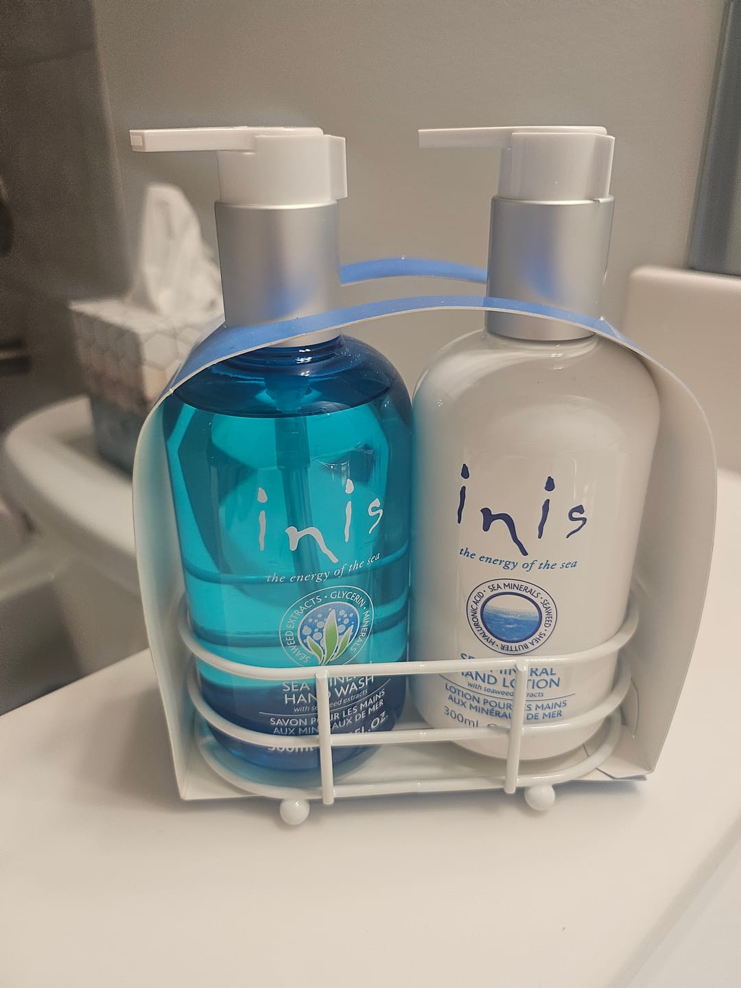 Customer photo review of Inis Hand Care Caddy 2 x 300ml / 10 fl. oz.