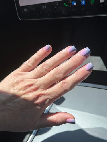 Customer photo review of D1424 Drama Queen Triple Mood Changing Dip Powder