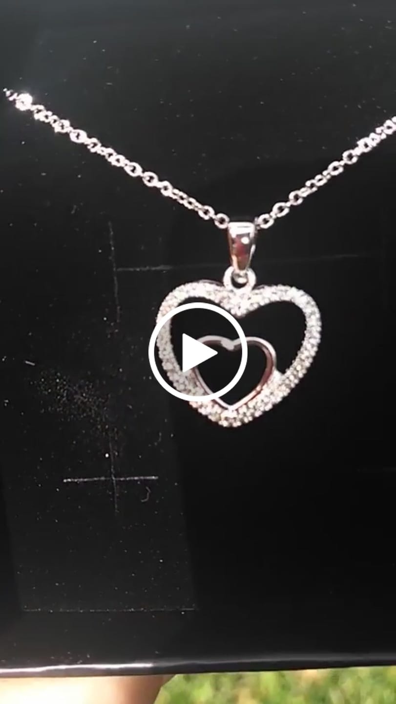 Customer video review of Amorette 18k White Gold Plated Necklace with Simulated Diamond Crystals & Heartfelt Message for Daughter