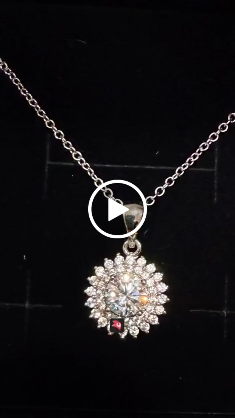 Customer video review of Cordelia 18k White Gold Plated Silver Pendant Necklace with Simulated Diamond Crystals - Fab Fav Deals