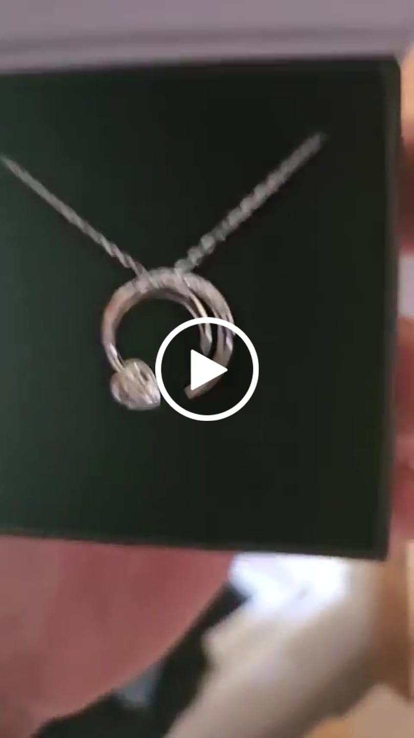 Customer video review of Aelin 18k White Gold Plated Crescent Heart Pendant Necklace with Swarovski Crystals