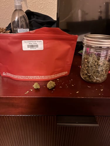 Customer photo review of 1oz Greenhouse Smalls