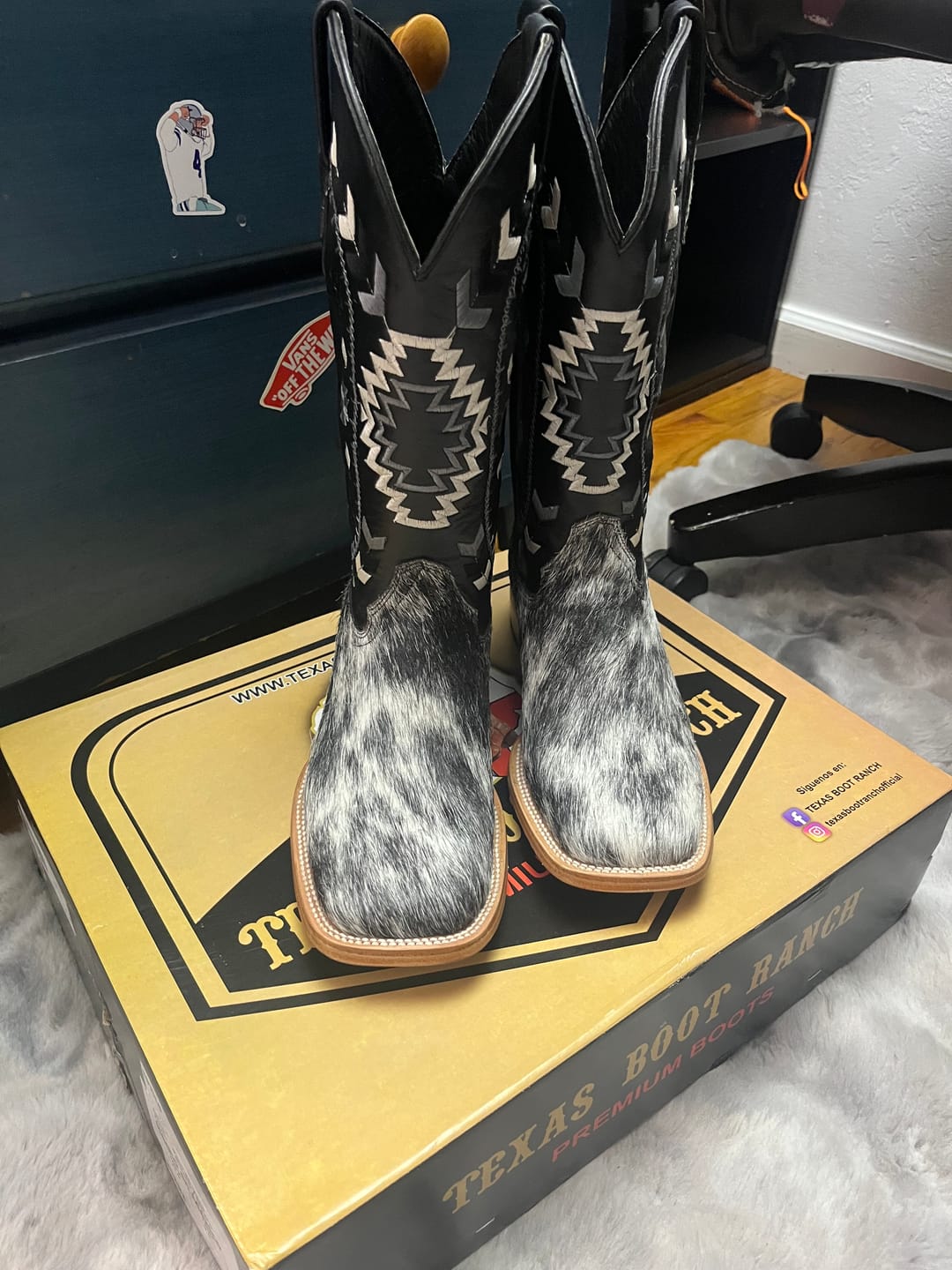 Customer photo review of Genuine Cowhide Boots - Square Toe