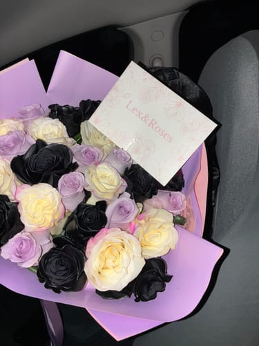 Customer photo review of Black & Light Purple Rose Bouquet