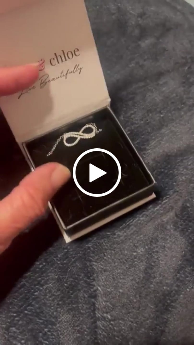 Customer video review of Tansy 18k White Gold Plated Infinity Pendant Necklace with Simulated Diamond Crystals