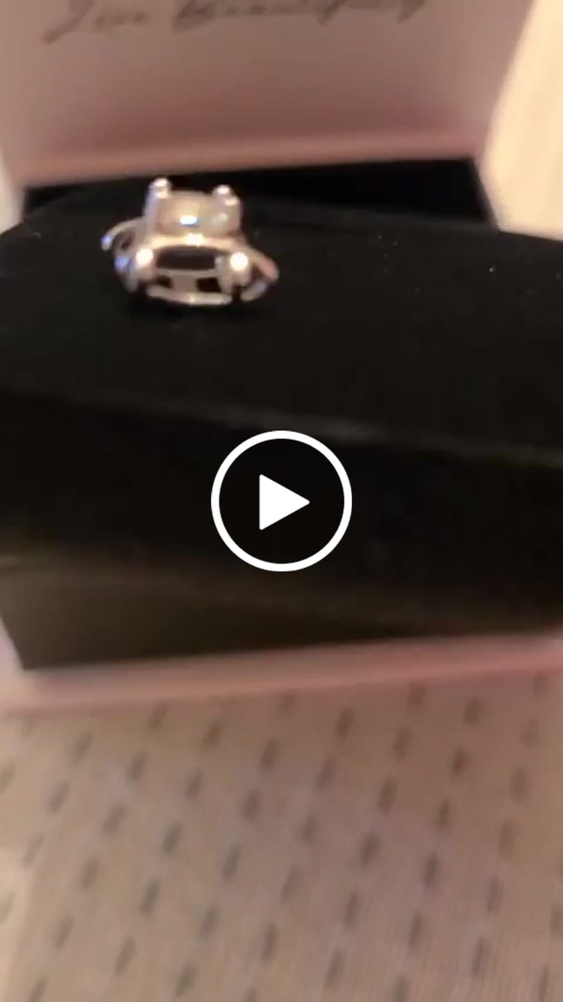 Customer video review of Lorelei 18k White Gold Plated Stud Earrings with Round Swarovski Crystals - Fab Fav