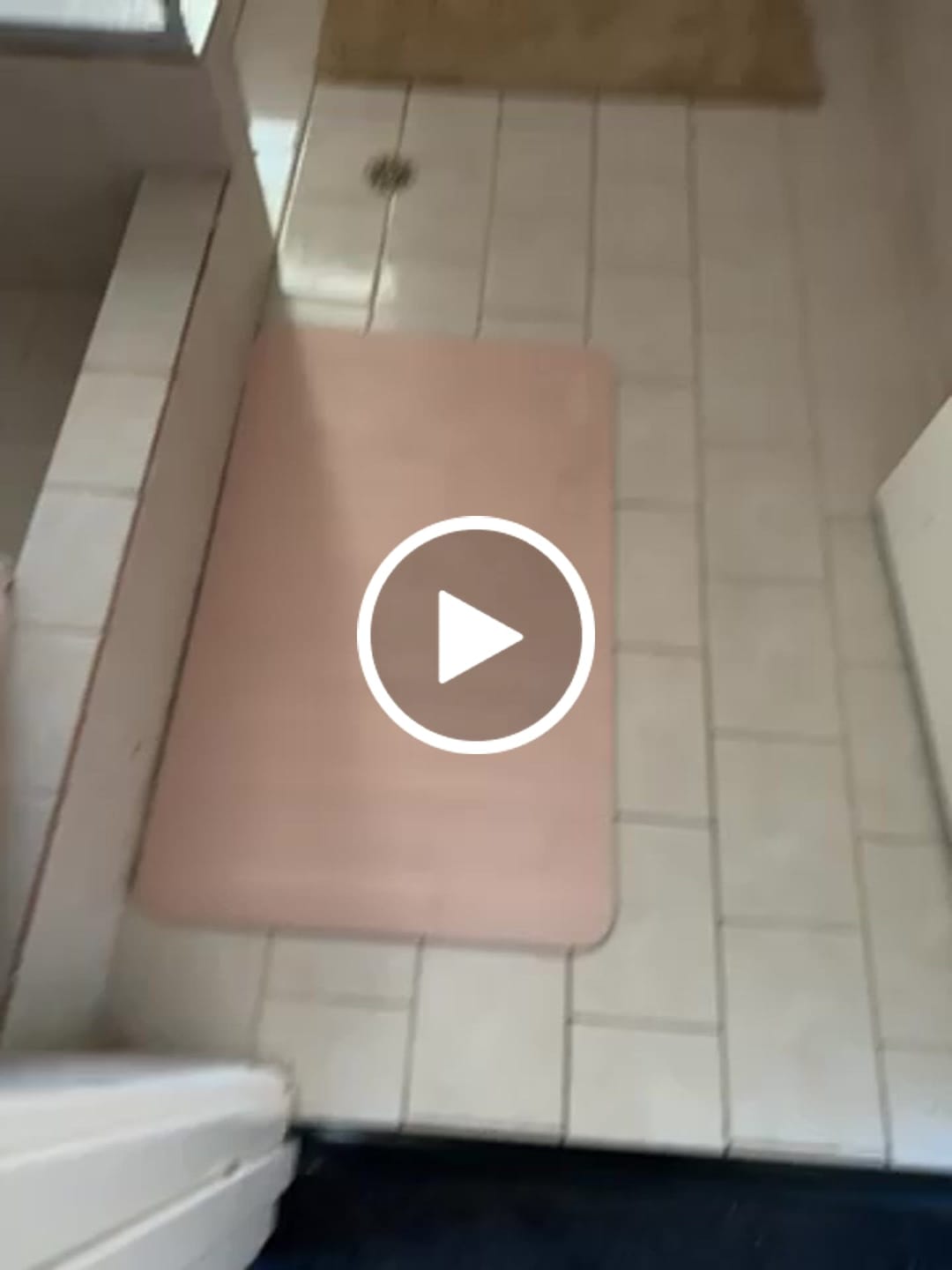 Customer video review of Diatomite Fast Drying Bathmats (50x80cm)