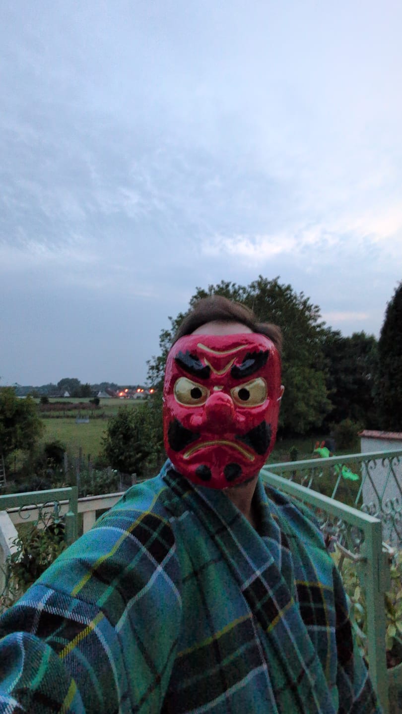 Customer photo review of Masque Tengu Papier Mâché