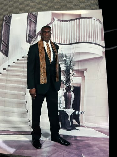 Customer photo review of Barry Wang Luxury Blue Black Paisley Scarf with Tie Set