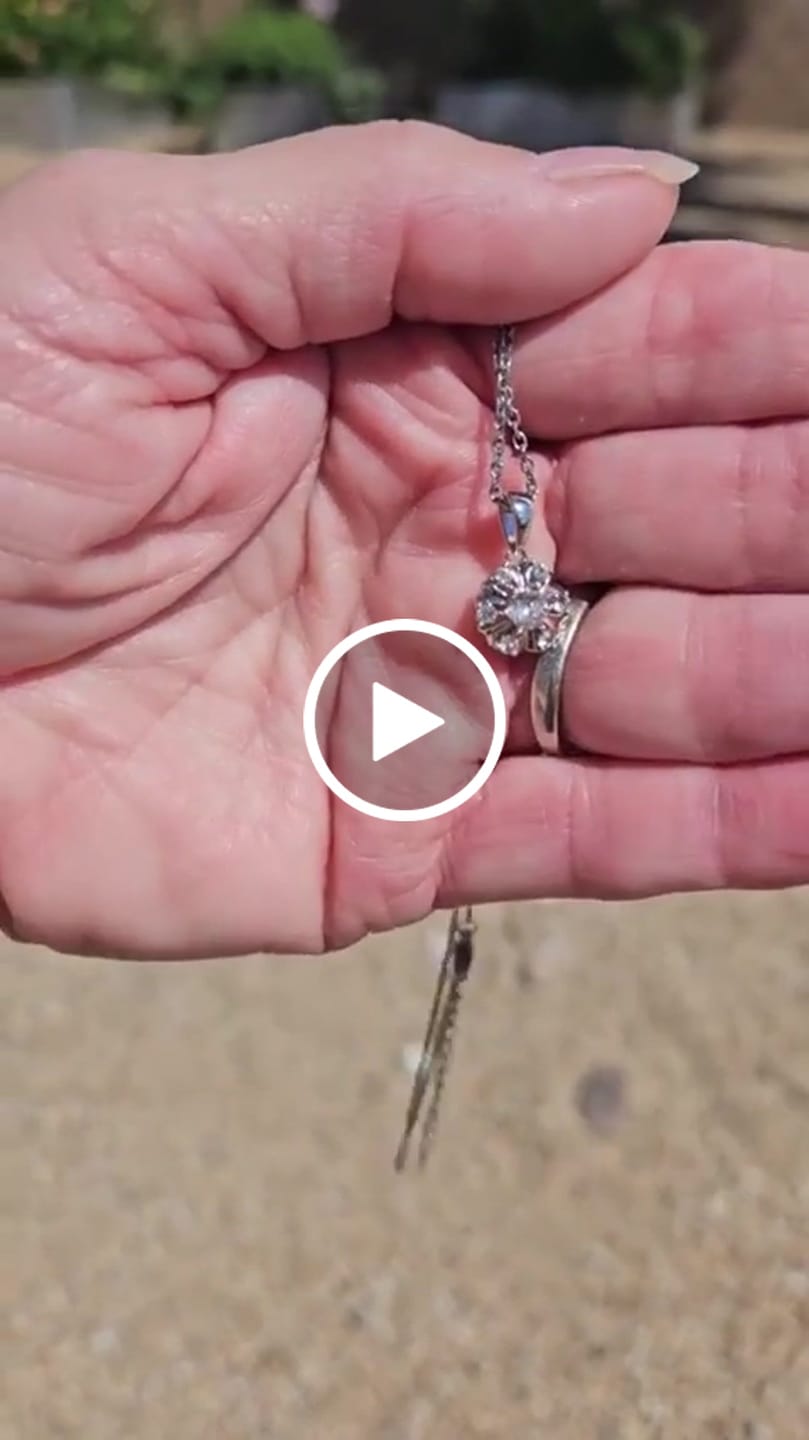 Customer video review of Millie 18k White Gold Plated Necklace with Swarovski Crystals