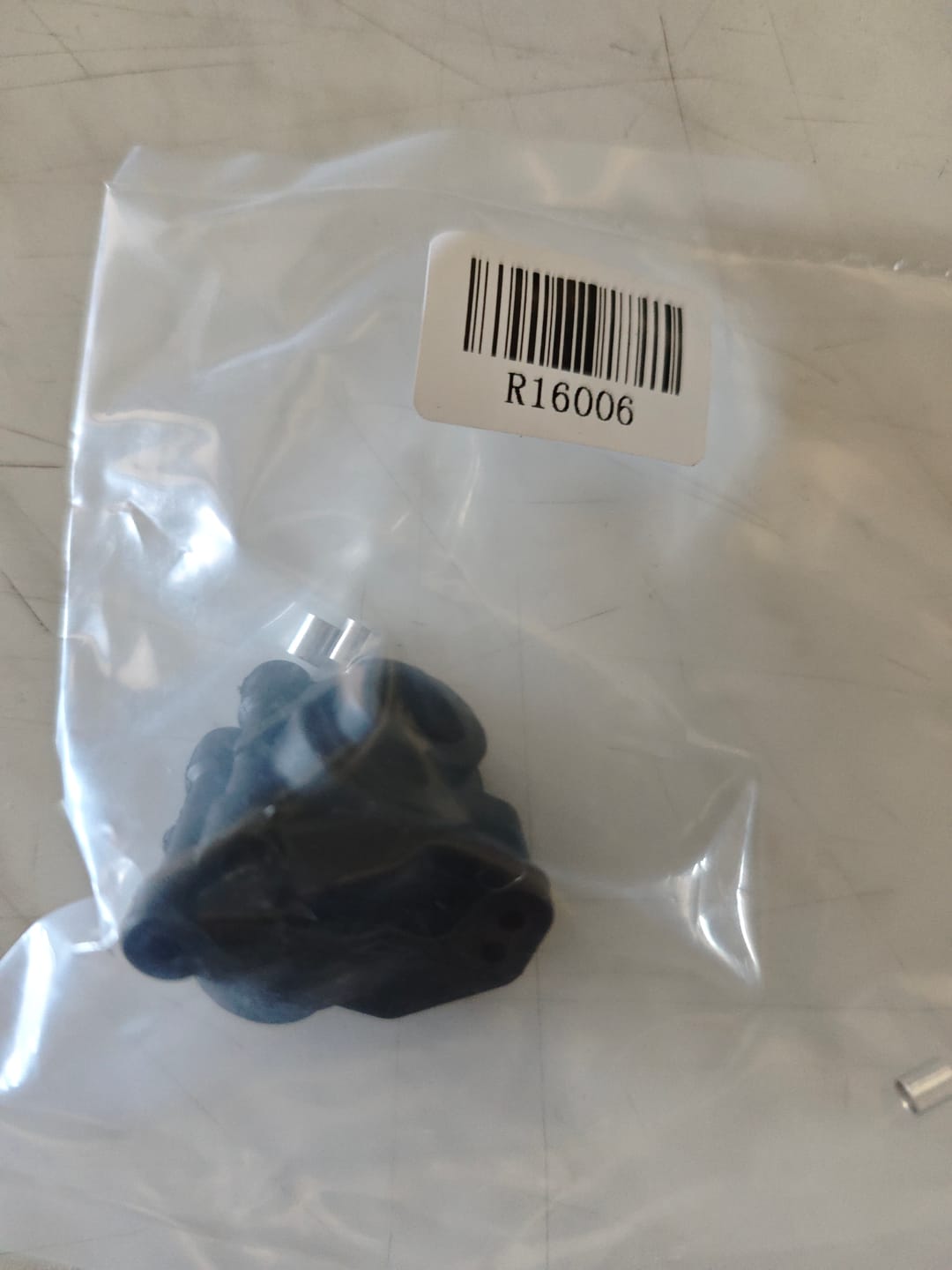 Customer photo review of Rear Steering Hub Spare Part for RC Car ROG1 and X12S