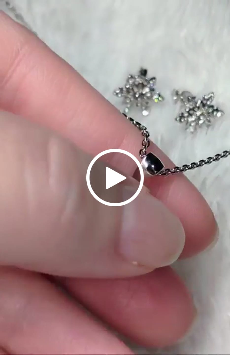 Customer video review of Sunny 18k White Gold Plated Necklace and Stud Earrings Jewelry Set with Swarovski Crystals