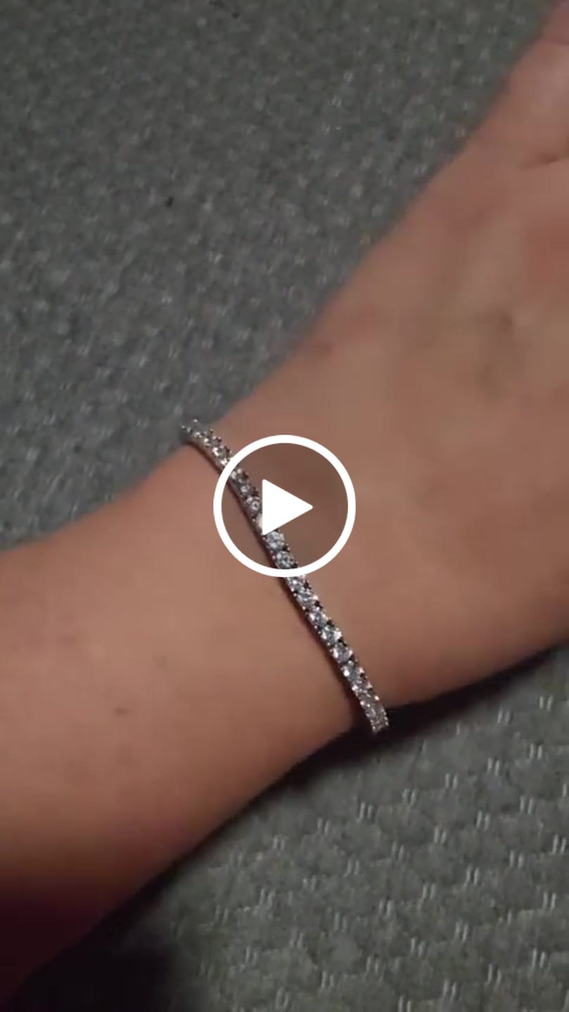 Customer video review of Kaylee 18k White Gold Plated Tennis Bracelet with Simulated Diamond Crystals