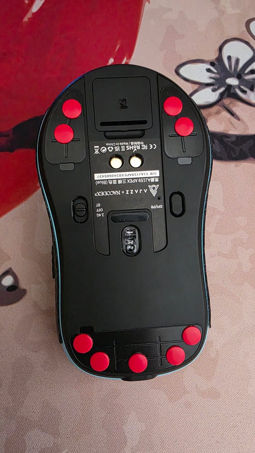 Customer photo review of X-Raypad Obsidian Mouse Skates