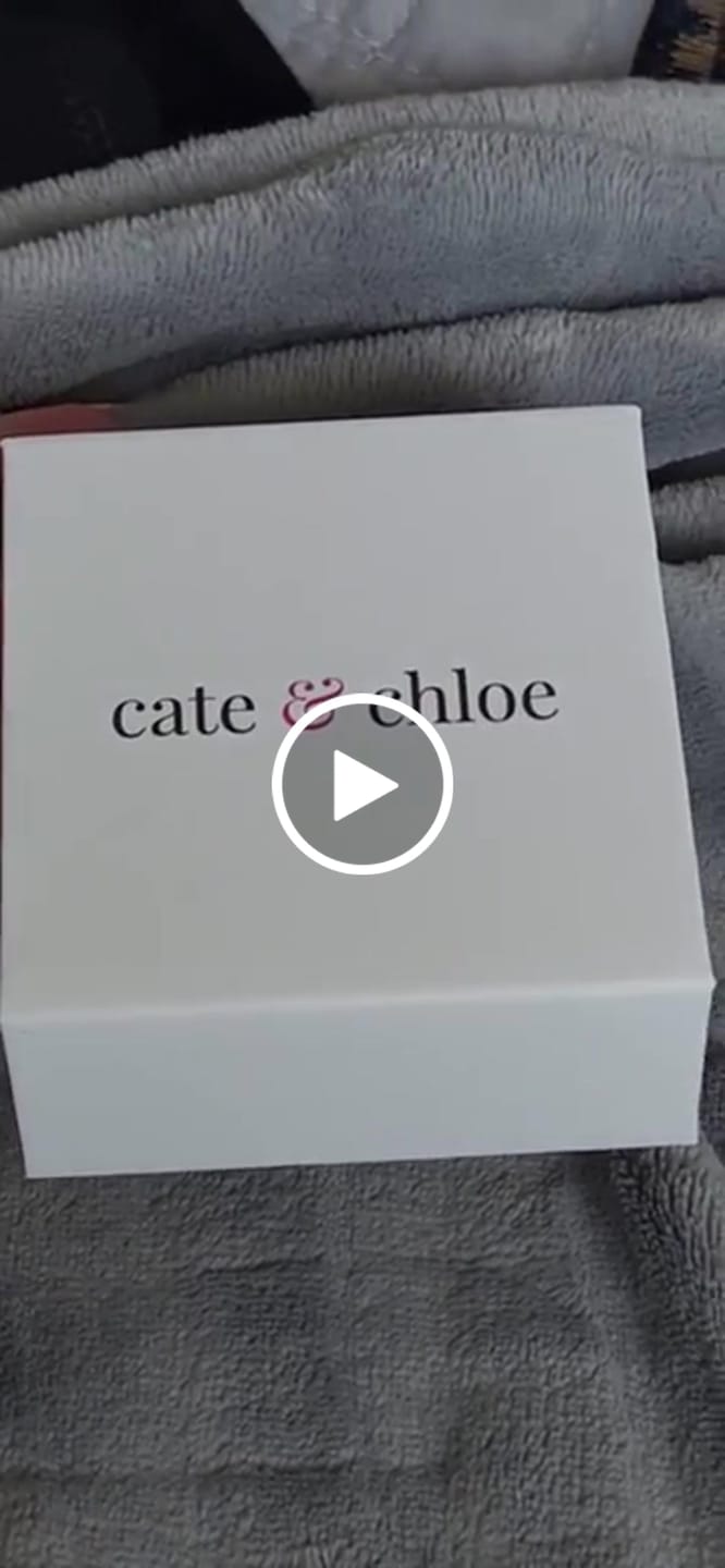 Customer video review of Edith 18k White Gold Plated Silver Ribbon Necklace and Earring Set with Swarovski Crystals