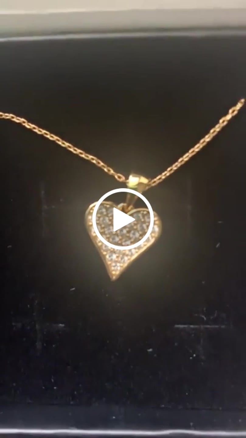 Customer video review of Cecilia 18k White Gold Plated Heart Pendant Necklace with Swarovski Crystals