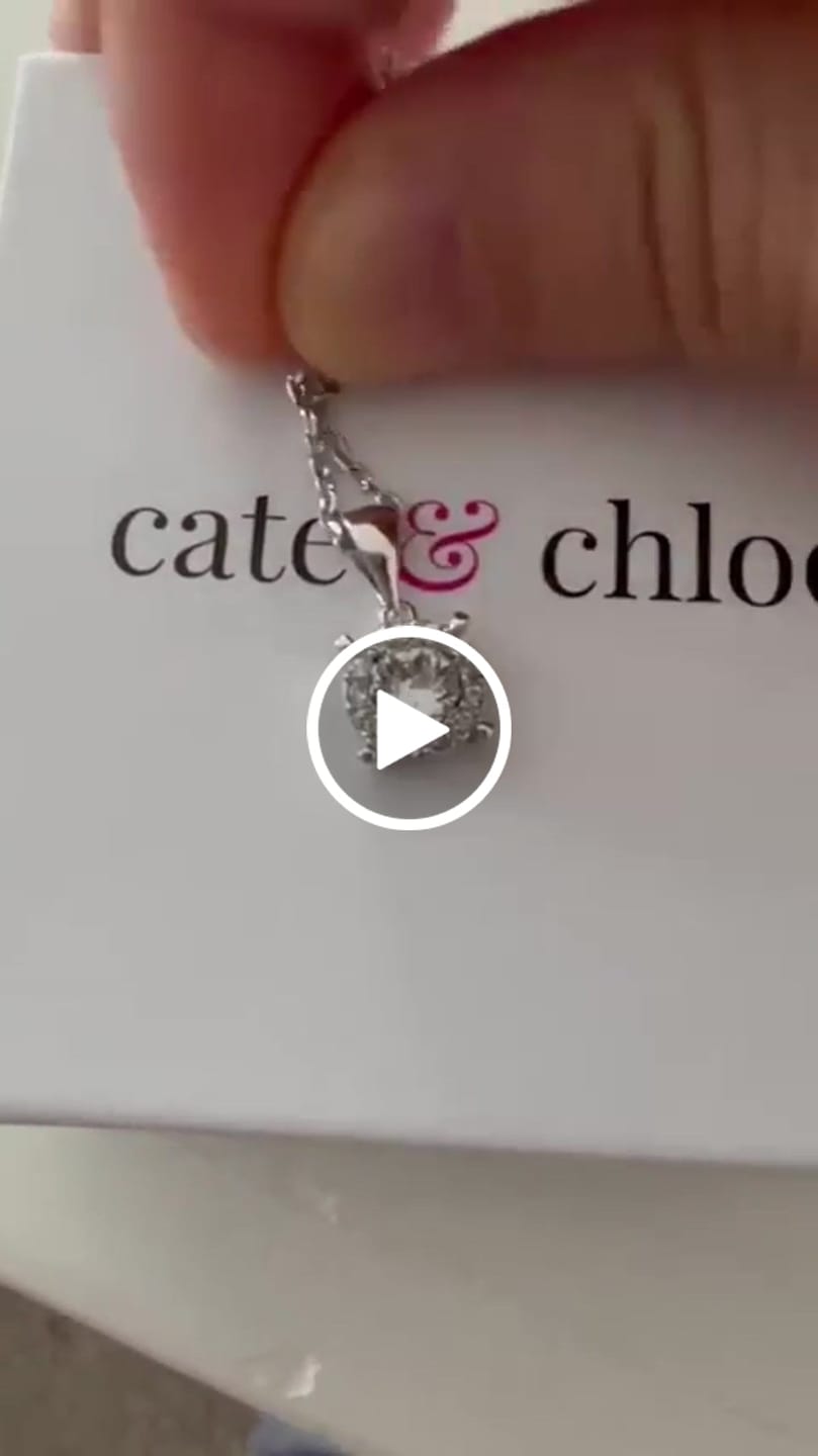 Customer video review of Raylee 18k White Gold Plated Halo Pendant Necklace with Swarovski Crystals