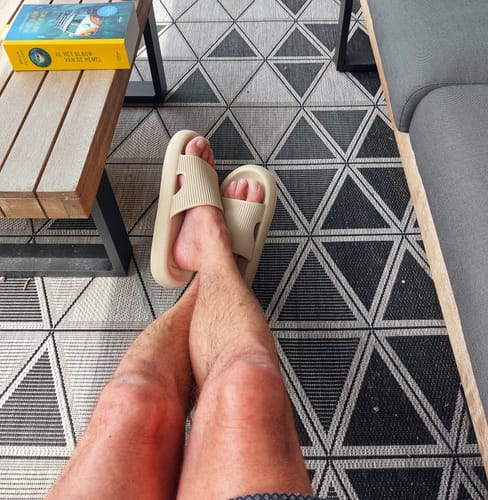 Customer photo review of HappyFlops