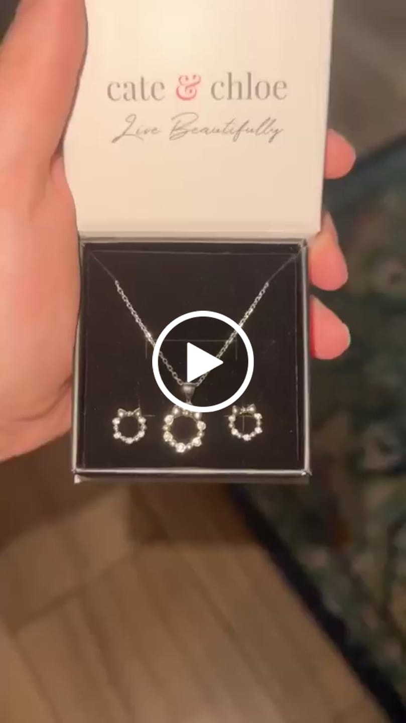 Customer video review of Edith 18k White Gold Plated Silver Ribbon Necklace and Earring Set with Swarovski Crystals
