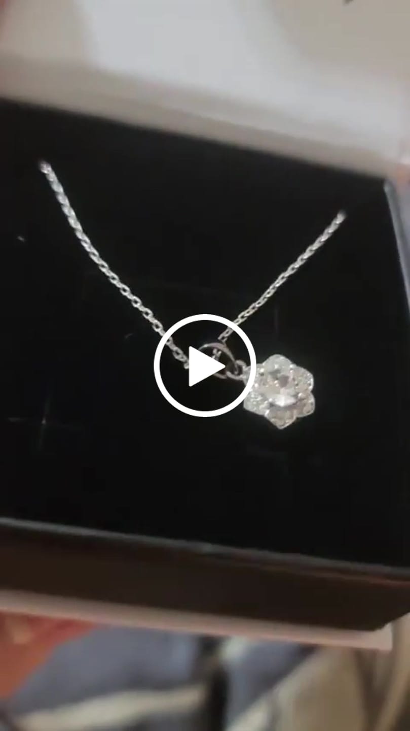 Customer video review of Poppy 18k White Gold Plated Necklace with Simulated Diamond Crystals - Final Sale