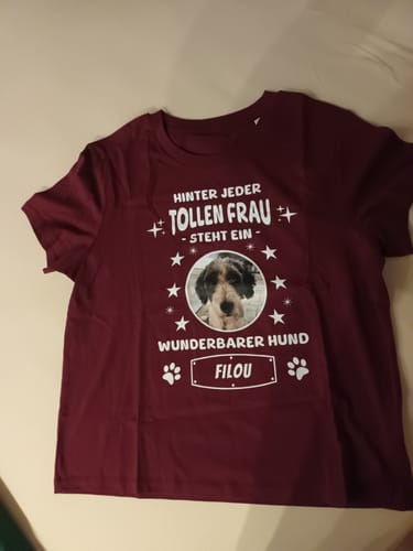 Customer photo review of Hinter jeder tollen Frau - Personalisierbares Damen T-Shirt