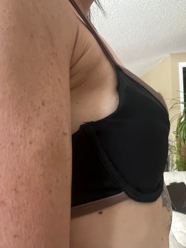 Customer photo review of Wired bikini top - Black