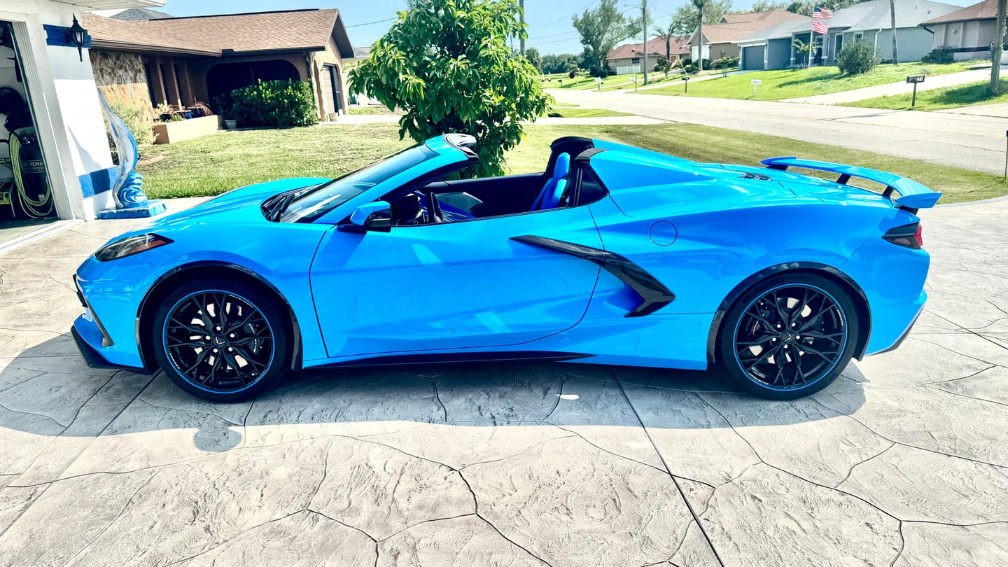 Customer photo review of C8 Corvette Carbon Fiber Overhead Dome light trim Cover